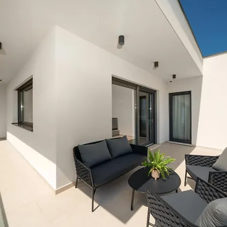 Holiday home Stunning In With House Sea View *