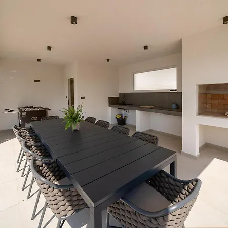 Stunning In With House Sea View