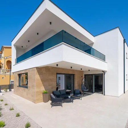 Vakantiehuis Stunning In With Sauna *