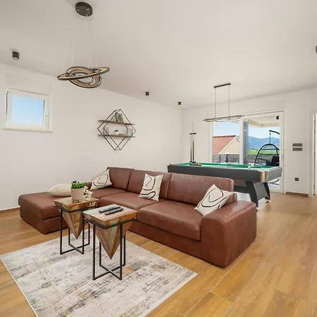 Vakantiehuis Stunning In With Sauna *