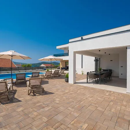 Stunning In With House Sea View * Zaboric