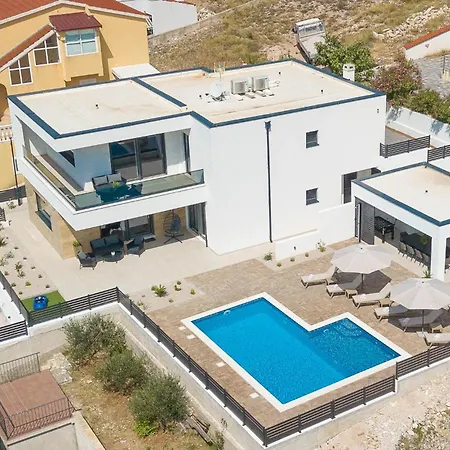 Stunning In With House Sea View * Zaboric