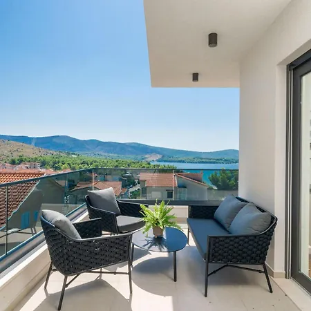 Stunning In With House Sea View Holiday home